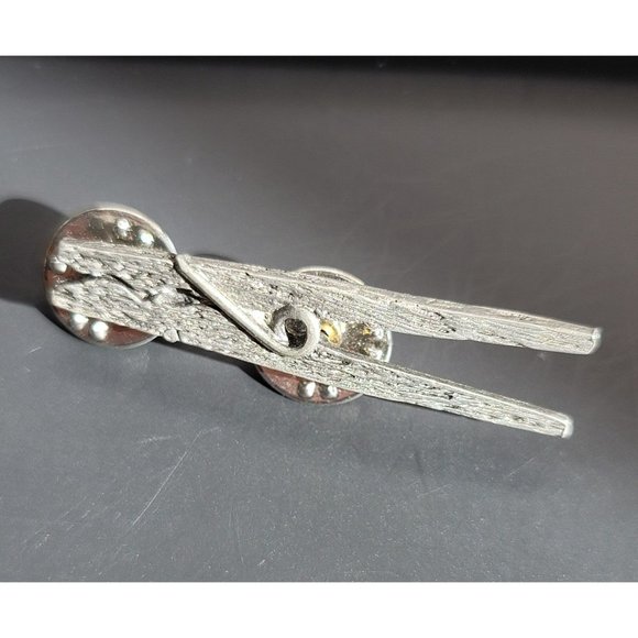 Fine Pewter Clothespin Lapel Pin by GG Harris 1991 Vintage Ct549 - Picture 1 of 6